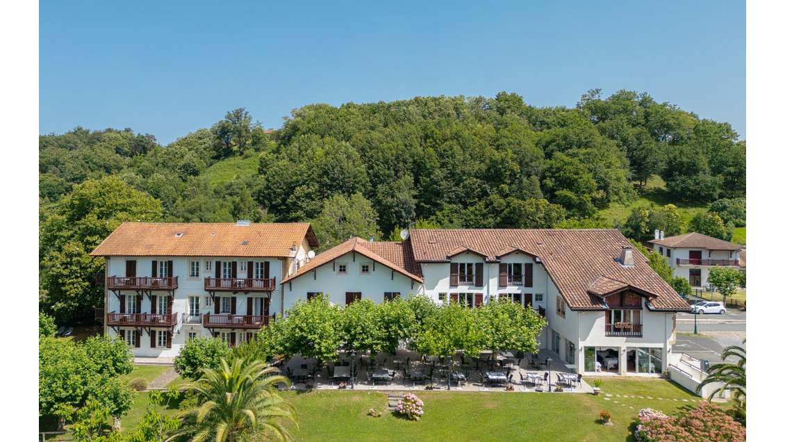 HÔTEL / RESTAURANT DE PRESTIGE à vendre au cœur du