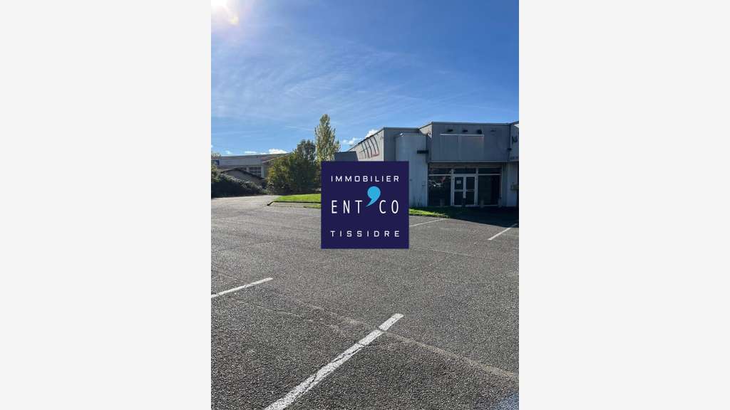 Vente local commercial moderne 343m² à louer à Boé