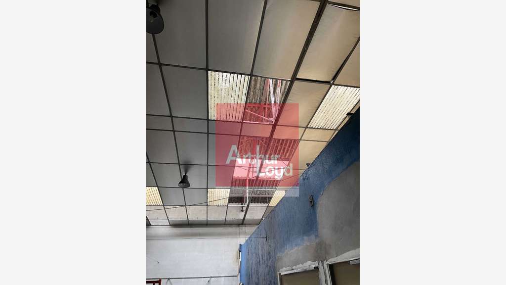 Local commercial 1500m² à vendre à Boé
