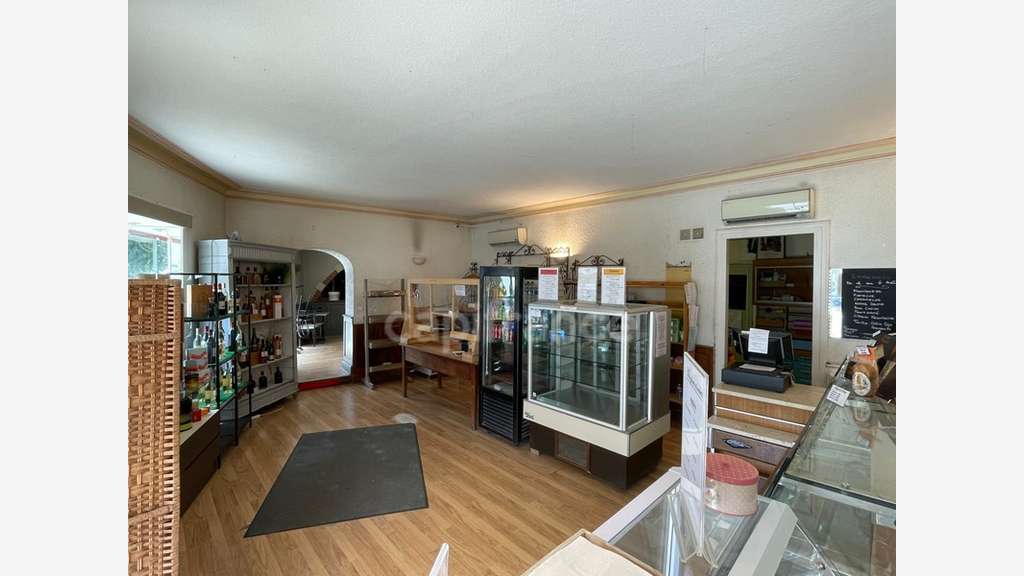 A vendre murs commerciaux occupés Bonneuil-Matours