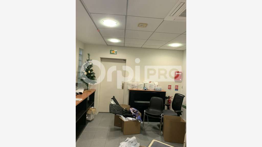 Local commercial 180m² à vendre à Bordeaux 