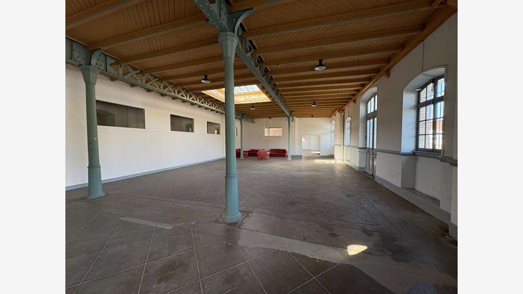 Patrimoine industriel 9000m² axe Bordeaux Toulouse