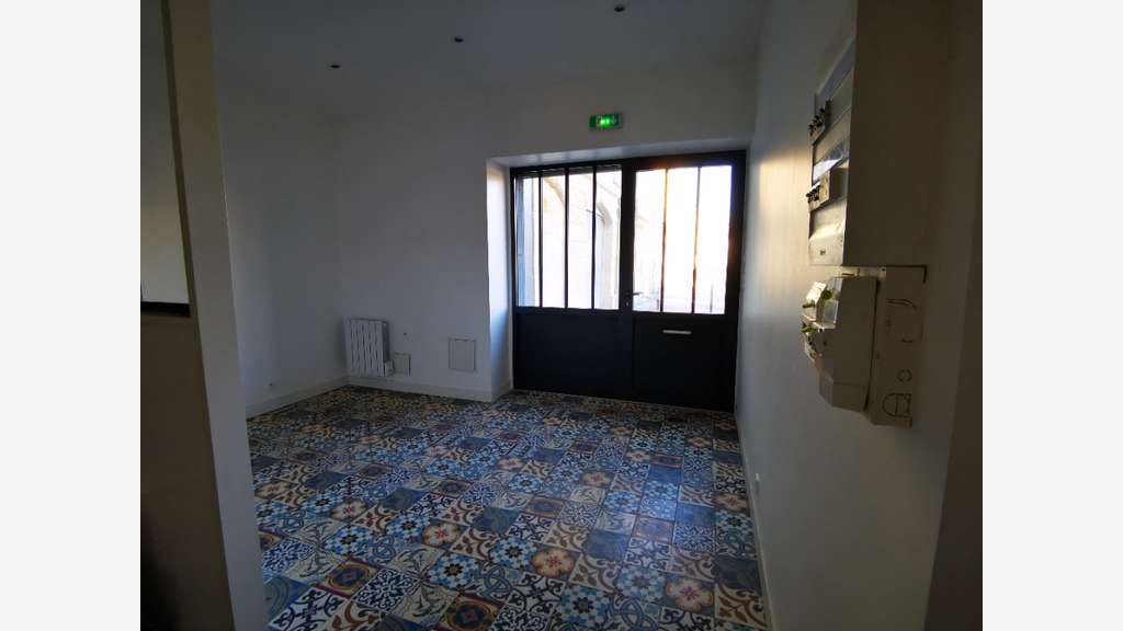 Murs commerciaux libres 54m² à Bordeaux Capucins