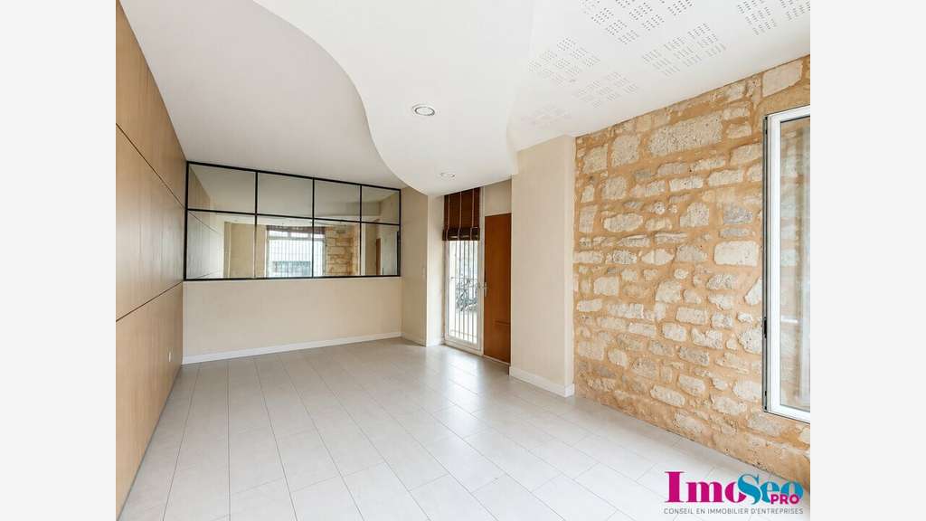 Local commercial 150m² à vendre à Bordeaux centre