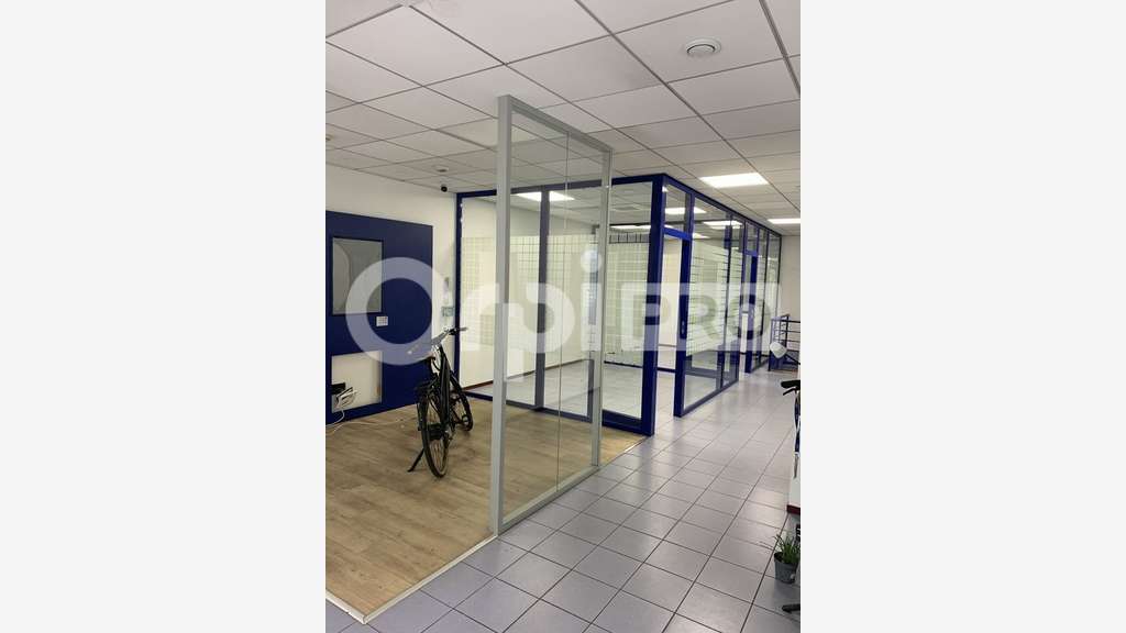Local commercial 220m² à vendre à Bordeaux