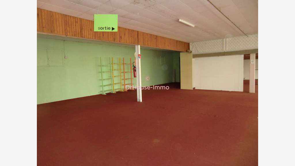 local commercial 1000 m2 sud Comminges