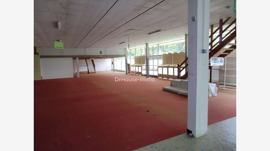 local commercial 1000 m2 sud Comminges