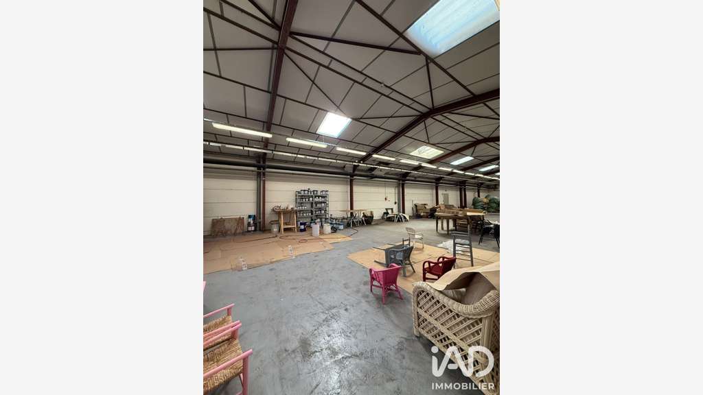 Av bâtiment industriel 7000m² Bourbonne-les-Bains