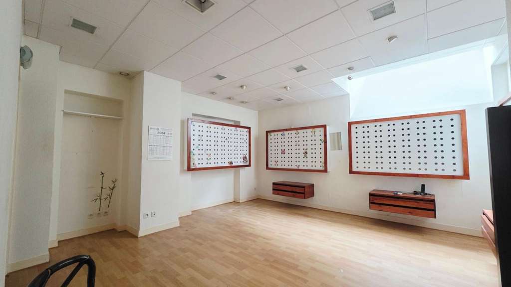 Vente murs commerciaux 57m² à Bourges centre