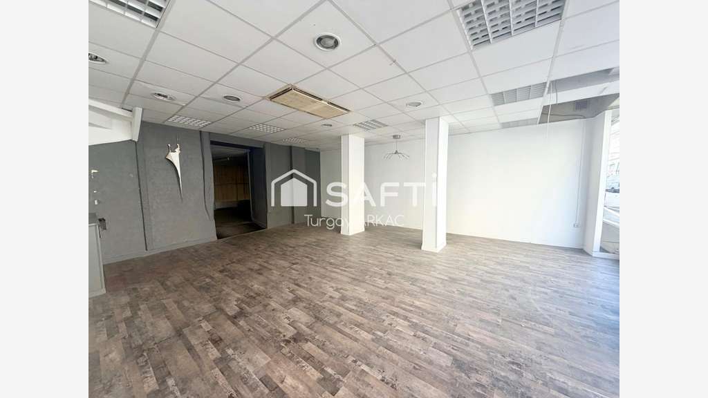 Vente murs 160m² axe très passant Bourgoin