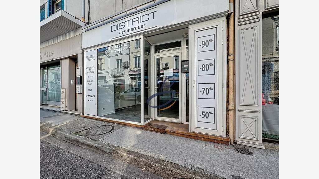 LOCAL COMMERCIAL de 70 m² EMPLACEMENT N°1 RUE DE L