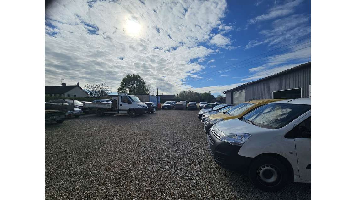 Murs commerciaux garage chalet à Bourth