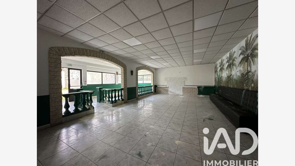 Vente murs libres 240m² à Brétigny-sur-Orge