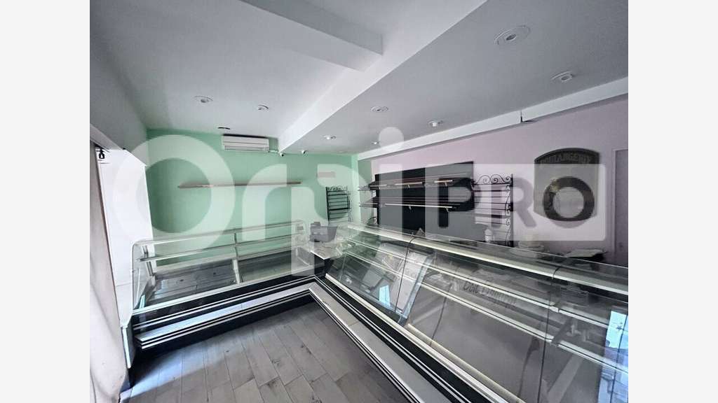 BRETIGNY SUR ORGE - LOCAL COMMERCIAL à vendre