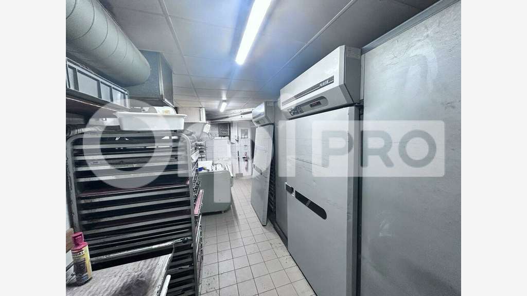 BRETIGNY SUR ORGE - LOCAL COMMERCIAL à vendre
