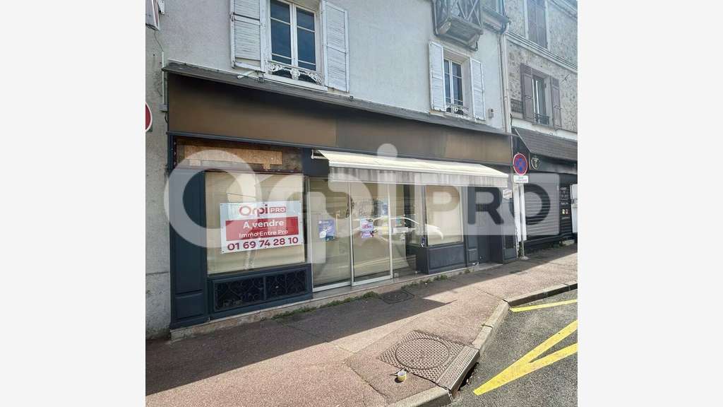 BRETIGNY SUR ORGE - LOCAL COMMERCIAL à vendre