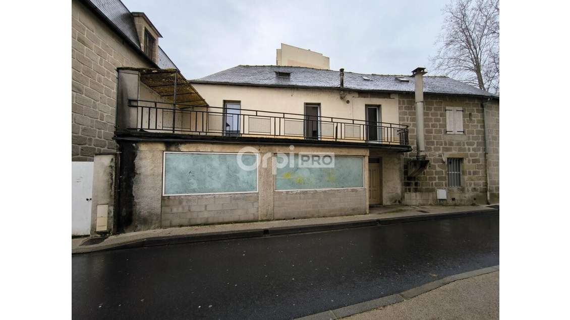 Vente immeuble à deux pas de la Guierle à Brive