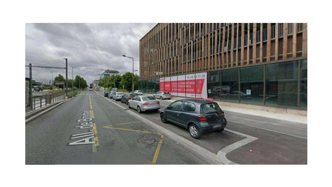 AV local commercial 538m² axe passant à Bruges 