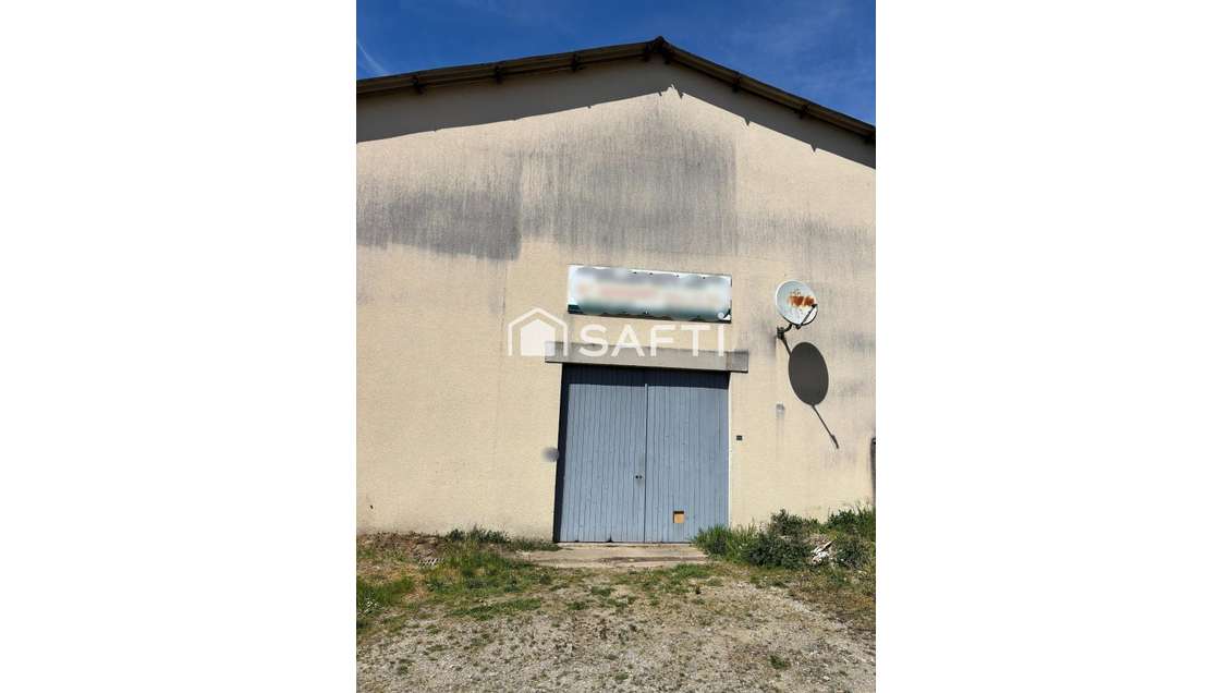 Vente local de stockage de 338m² à Burgnac