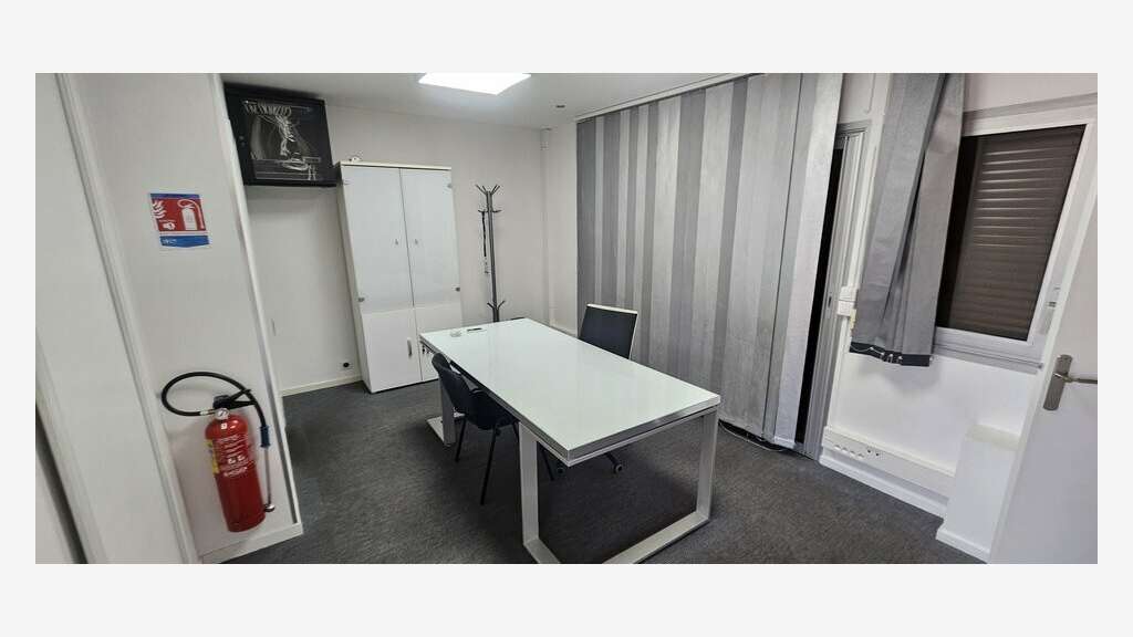 Vente murs libres 62m² à Cagnes proche hippodrome