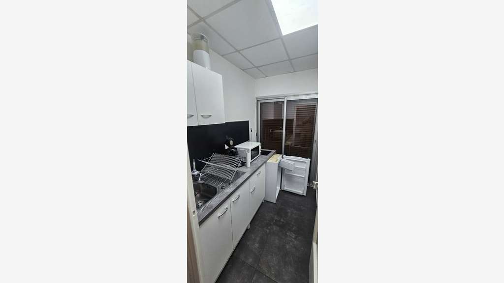 Vente murs libres 62m² à Cagnes proche hippodrome