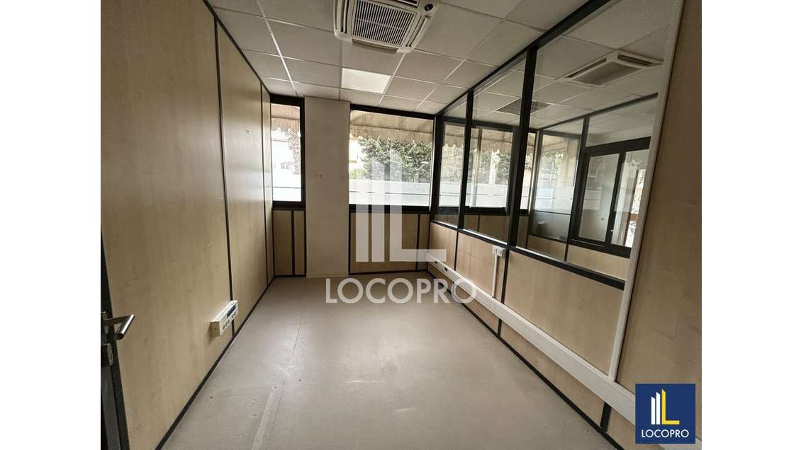 Vente murs commerciaux PMR 124m² Cannes La Bocca 