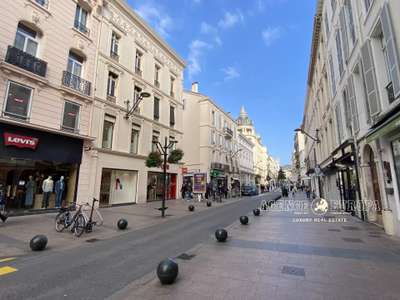 Vente Locaux commerciaux - Boutiques à Cannes