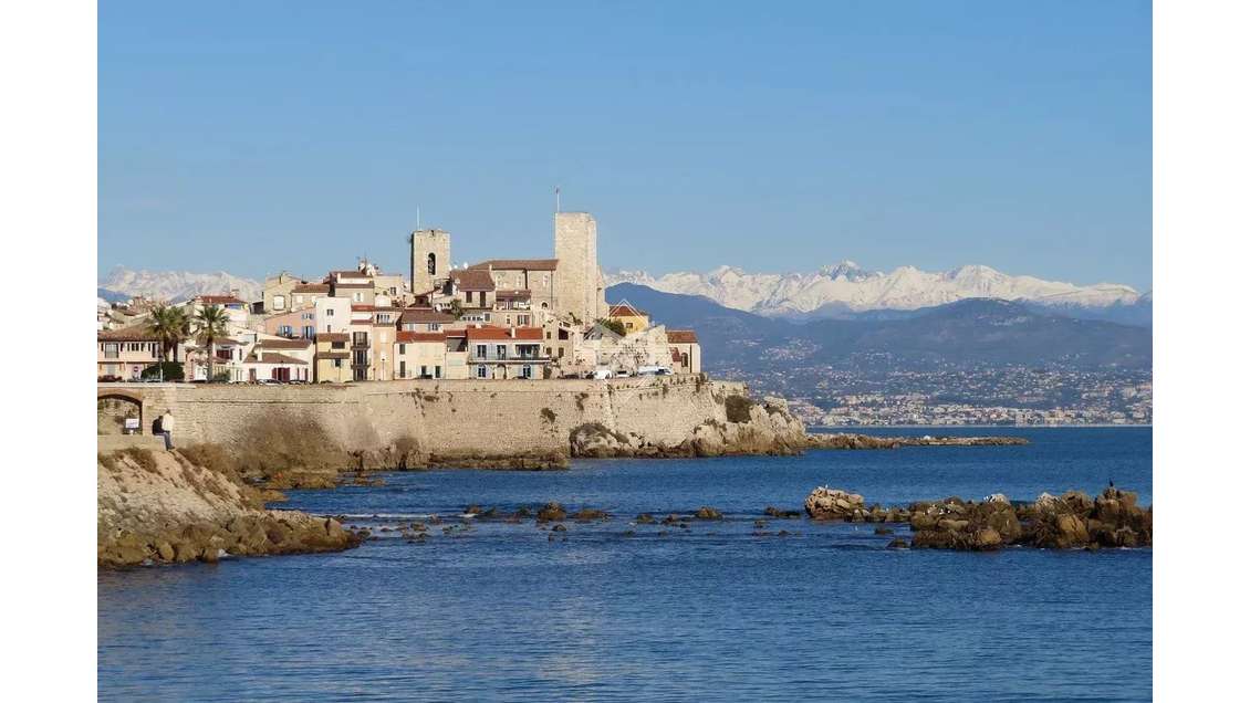 Vente murs commerciaux 81m² à Juan-les-Pins