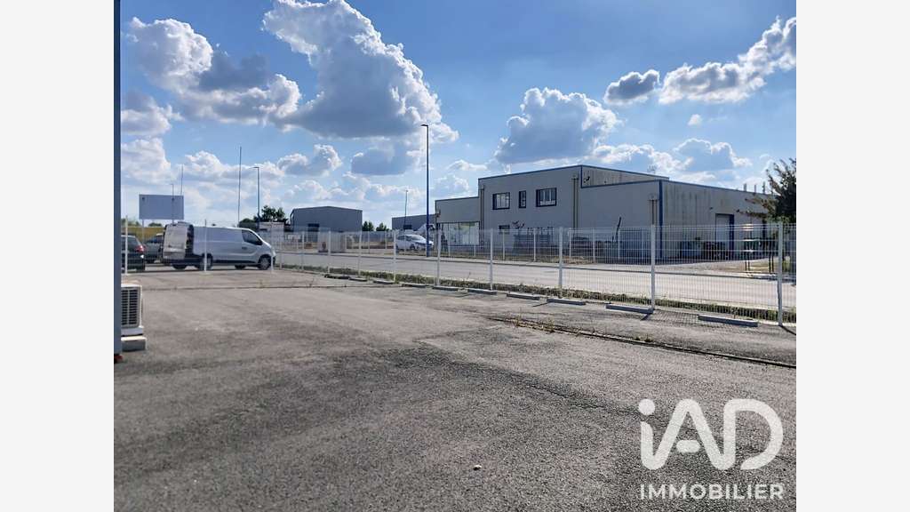 Vente locaux professionnels de 740m² à Capens