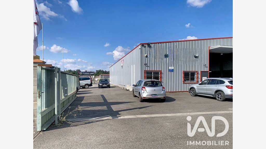 Vente locaux professionnels de 740m² à Capens