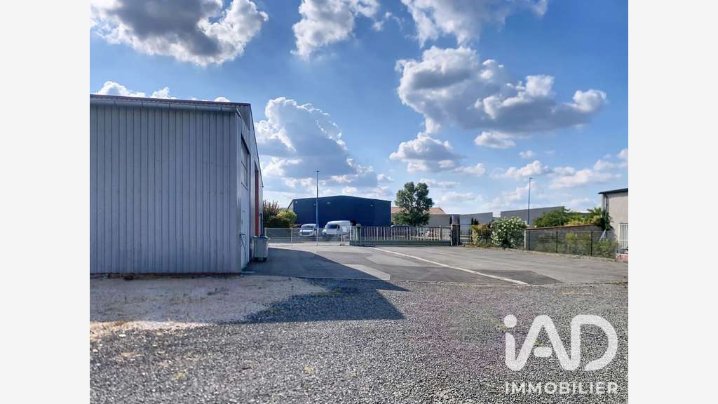 Vente locaux professionnels de 740m² à Capens