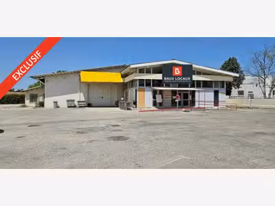 Vente local commercial 1653m² à Carpentras