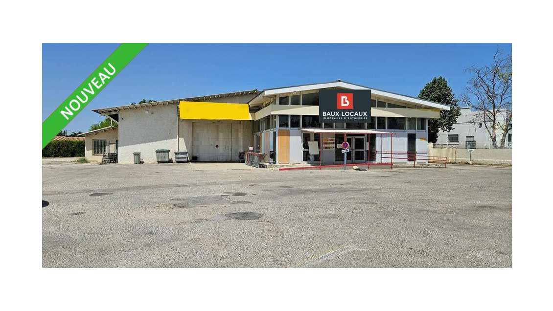 Vente local commercial 1653m² à Carpentras