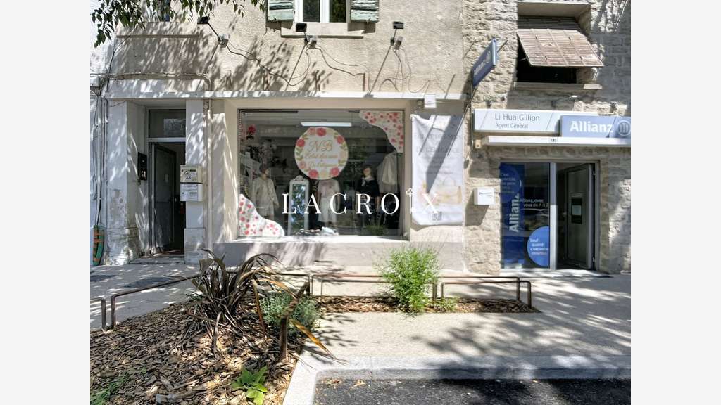 Local commercial 62m² à Carpentras Av Mont-Ventoux