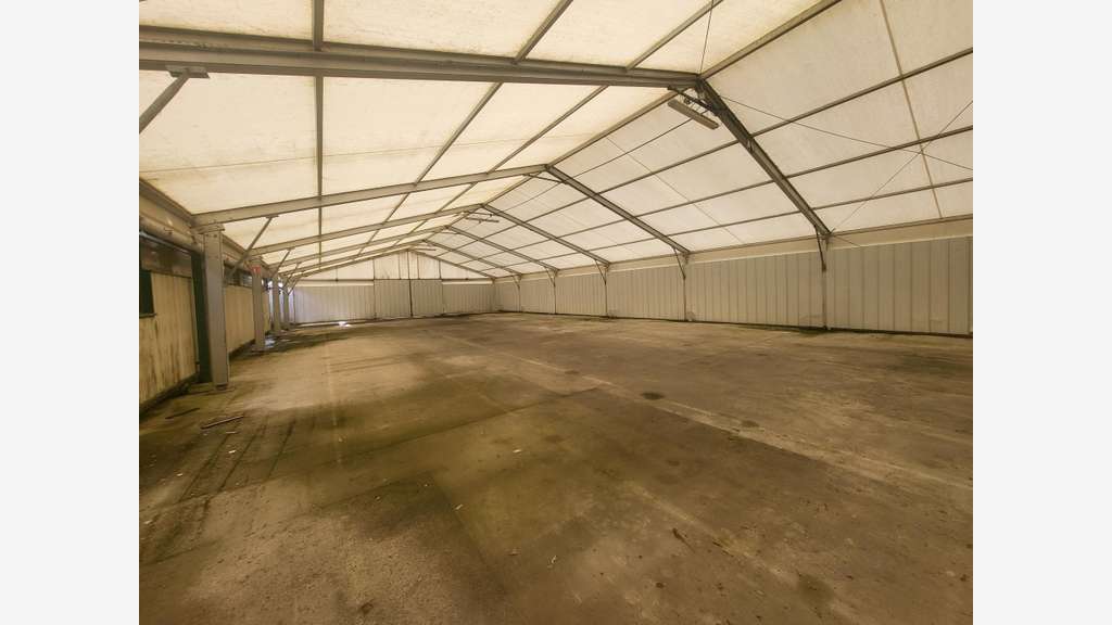 Vente entrepôt commercial 4000m² Castets-en-Dorthe