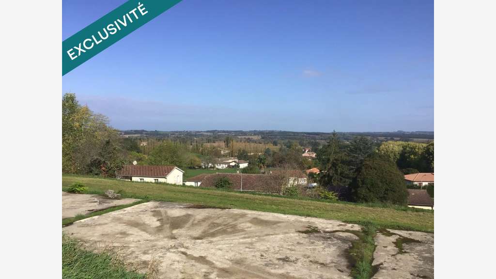 Ensemble de bâtiments de 1400 m2 centre