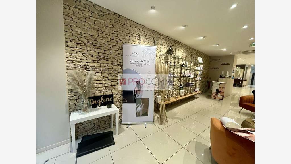 Vente local commercial 300m² empl idéal Cavaillon