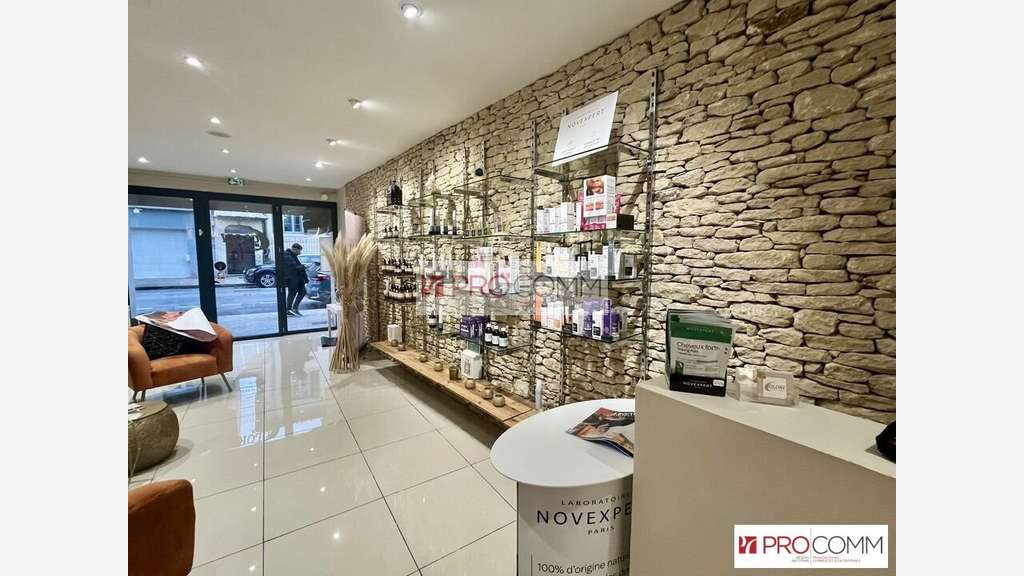 Vente local commercial 300m² empl idéal Cavaillon