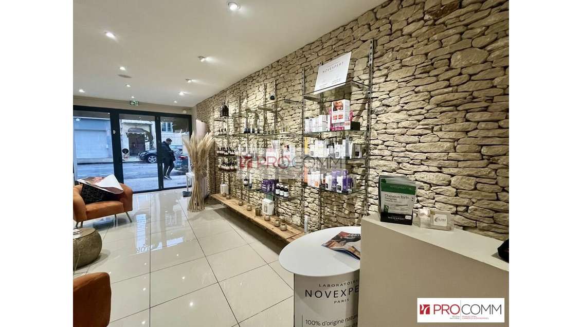 Vente local commercial 300m² empl idéal Cavaillon