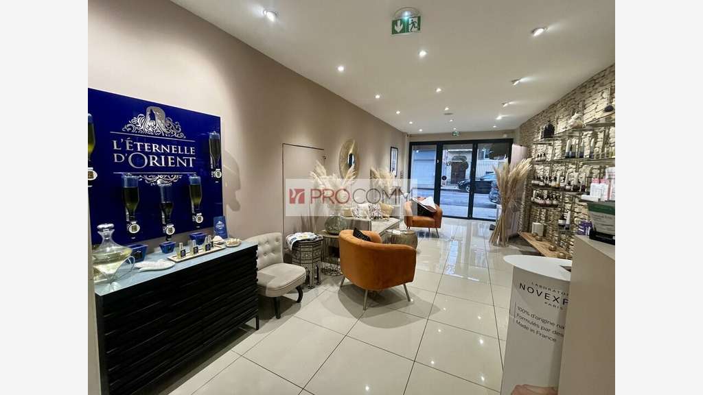Vente local commercial 300m² empl idéal Cavaillon