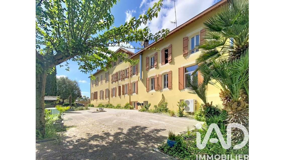 Vente élégante bâtisse de charme à Cazaubon