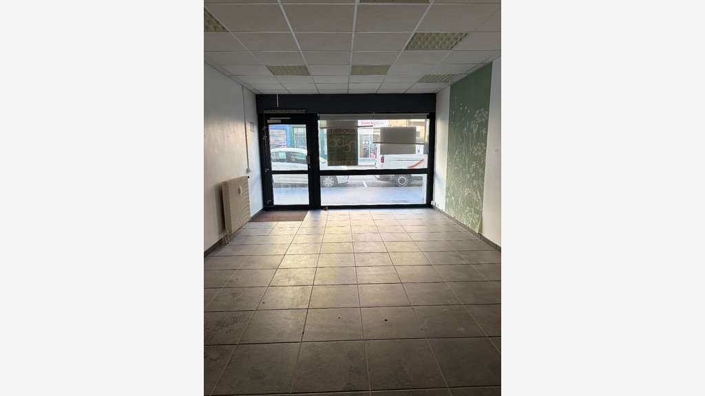 Local commercial centre-ville