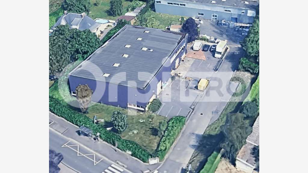 AV local d'activité 490m² empl stratégiq Champlan