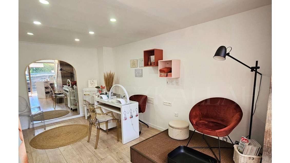 DAB boutique 39m² empl N°1 à Chantilly  