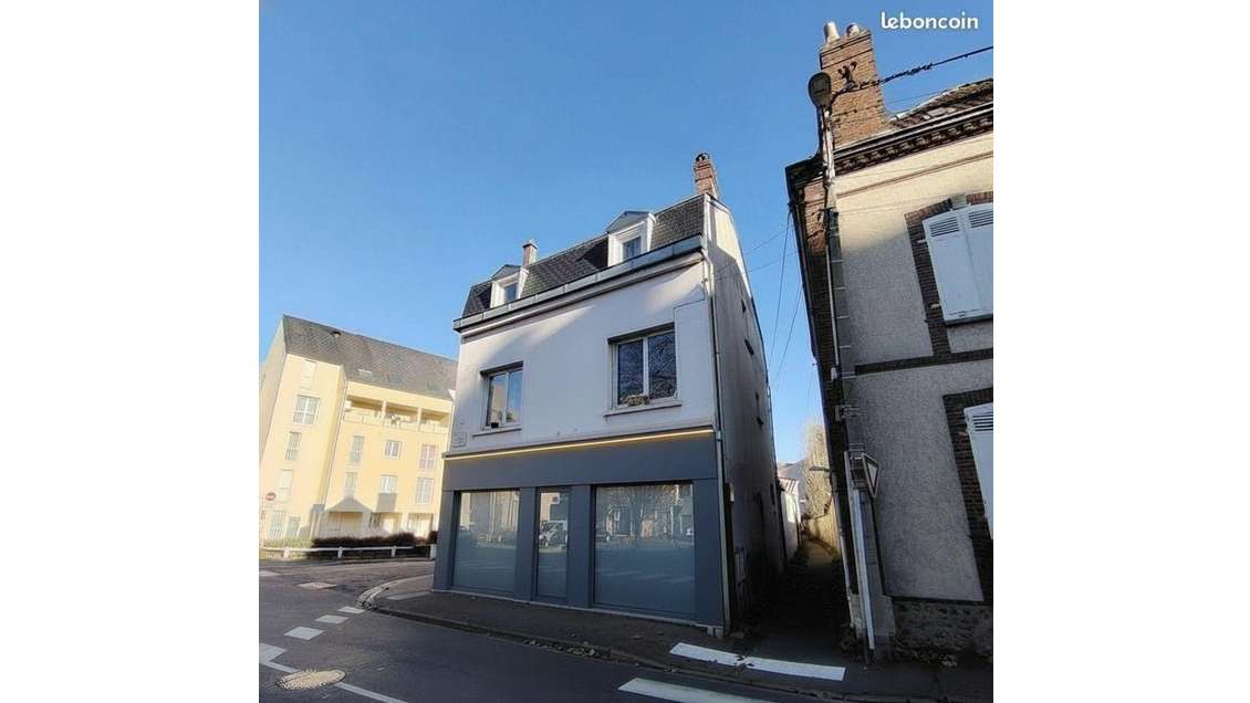 Vente bâtiment de 360m² à Chartres bord de l'Eure