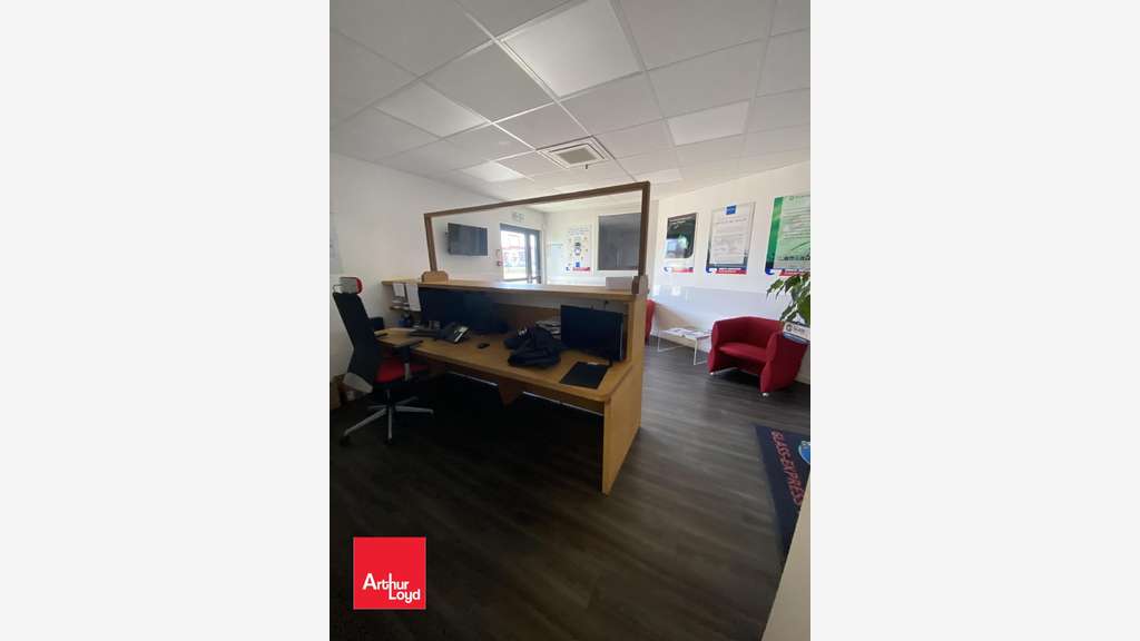 À vendre local avec bureaux ZA Arago à Chartres
