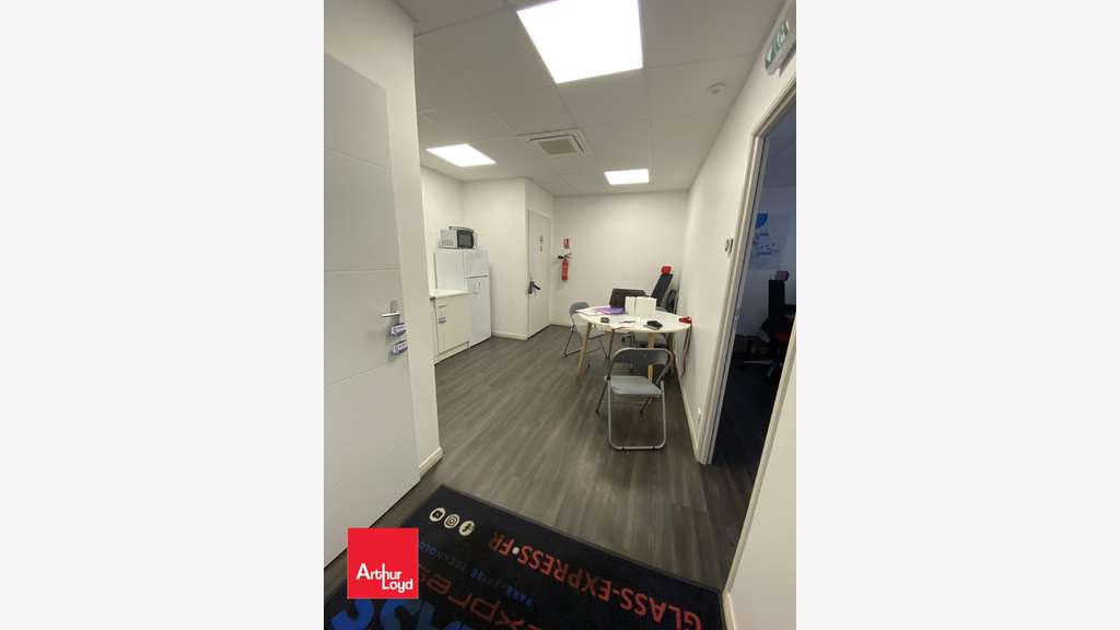 À vendre local avec bureaux ZA Arago à Chartres