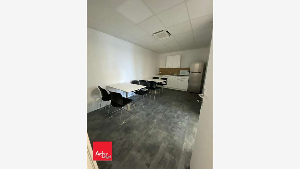 À vendre local avec bureaux ZA Arago à Chartres