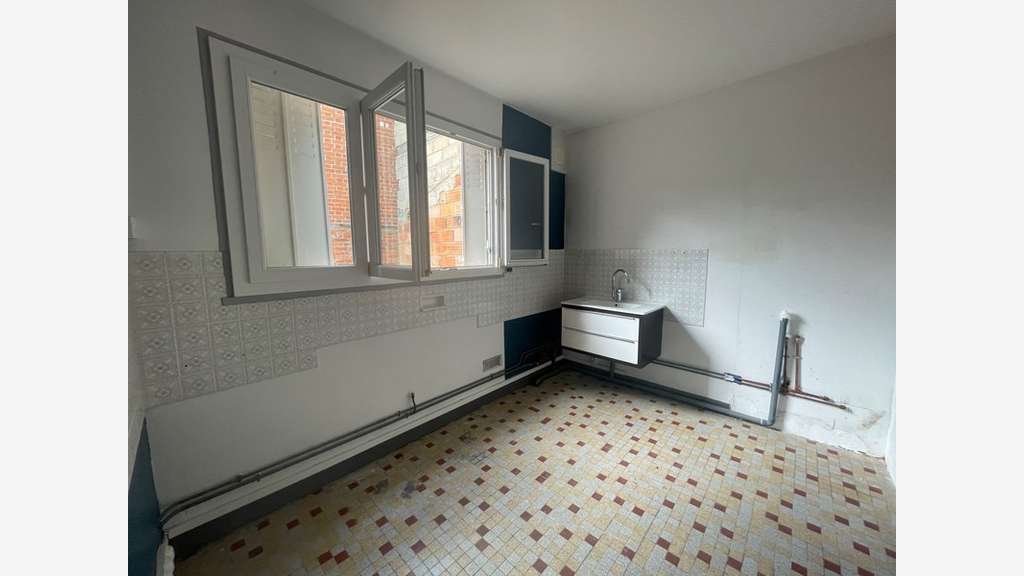 Local et appartement à vendre proche de Chartres