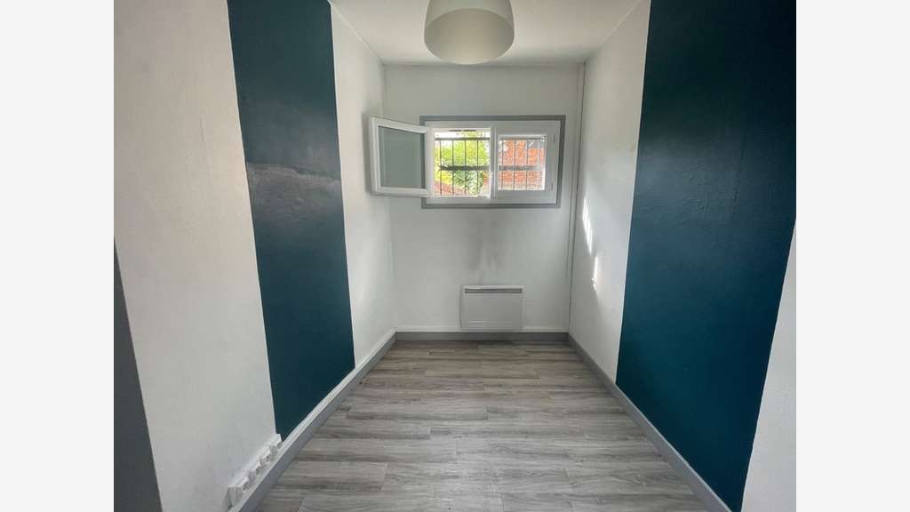 Local et appartement à vendre proche de Chartres